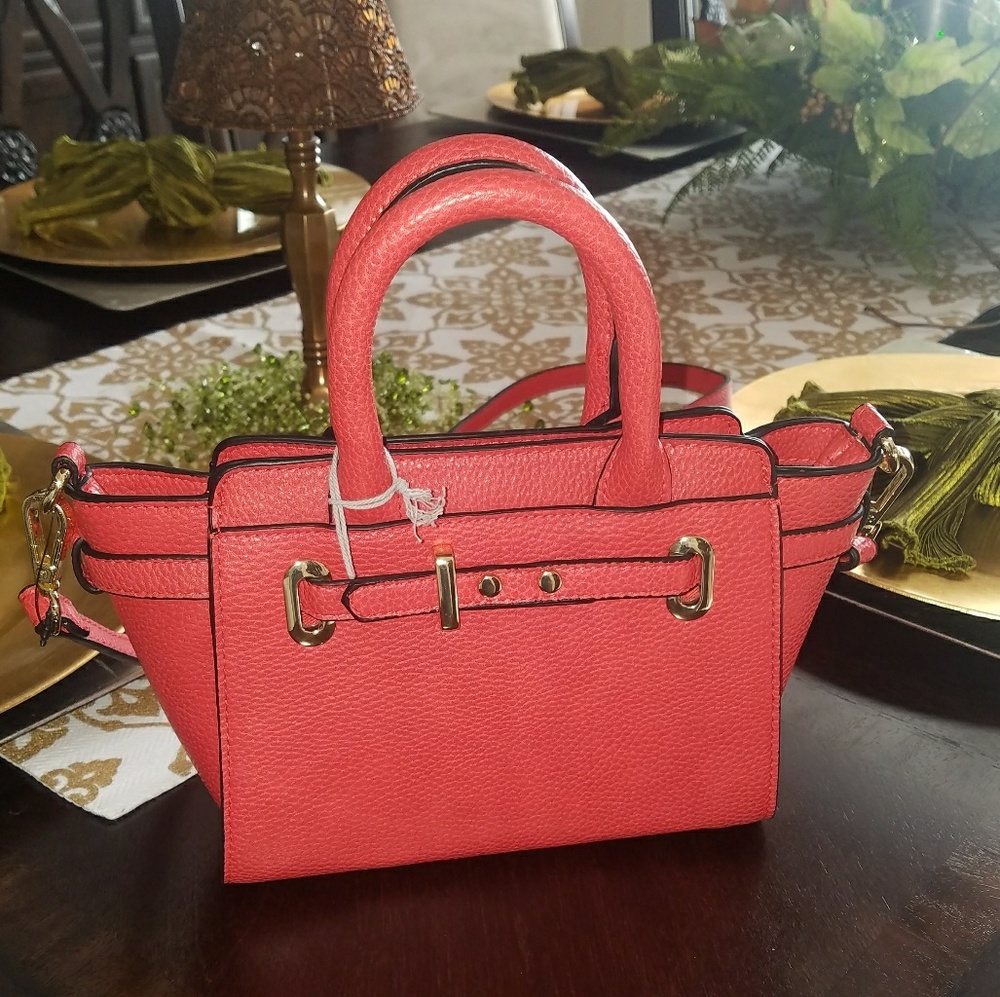 Merona Red Purse NWOT & ADORABLE